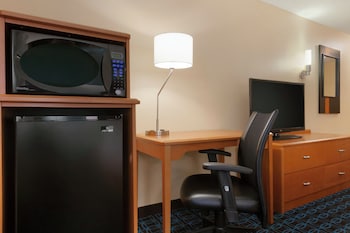 Room, 1 King Bed, Hearing Accessible (Accessible Bathtub)