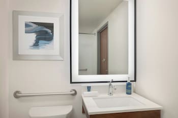 Room, 2 Queen Beds, Hearing Accessible