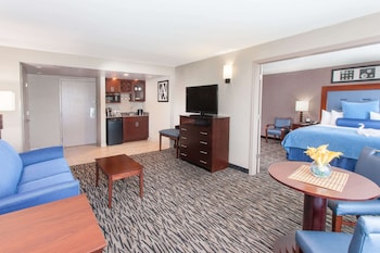 Suite, 1 King Bed, Accessible, Non Smoking