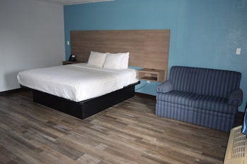 Room, 1 King Bed, Smoking