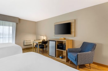 Suite, 2 Queen Beds, Non Smoking, Balcony (Efficiency, Water View)