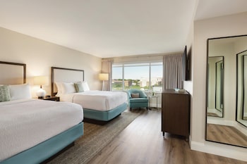 Junior Suite, 2 Double Beds, City View (Historic View)