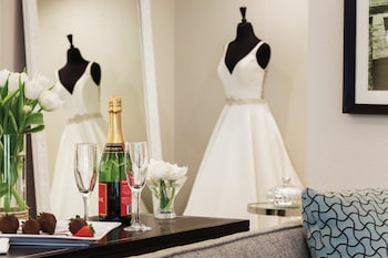 Suite, 1 King Bed (Bridal)