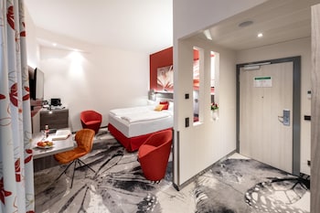 Executive Room, 1 Double Bed, Courtyard View