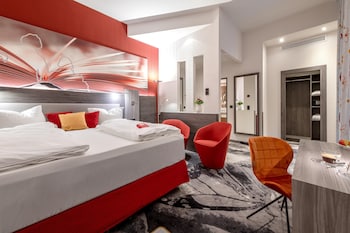 Executive Room, 1 Double Bed, Courtyard View