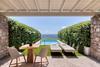 Luxury Suite, 1 Double Bed, Sea View (Private Pool)