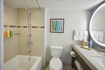 Room, 2 Queen Beds, Partial Ocean View (Rainbow Tower, Renovated)