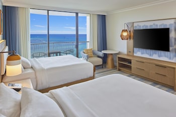 Room, 2 Queen Beds, Accessible (Roll-In Shower)
