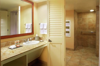 Room, 2 Double Beds, Roll-In Shower, Resort View