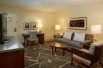 Suite, 1 Bedroom, Roll-in Shower (Diamond Head Tower)