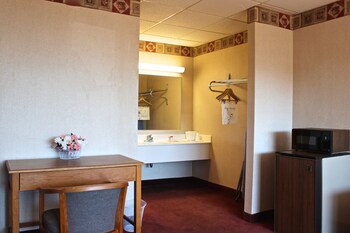 Standard Room, 1 King Bed, Refrigerator & Microwave