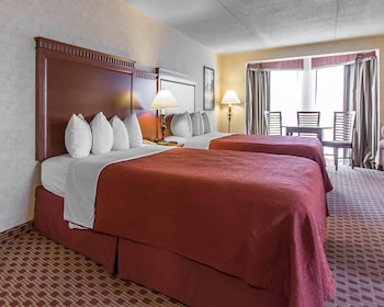 Suite, 2 Queen Beds, Non Smoking (Upgrade)