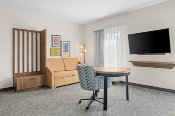 Studio, 1 King Bed, Accessible, Non Smoking