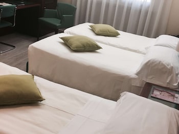 Standard Room, Multiple Beds