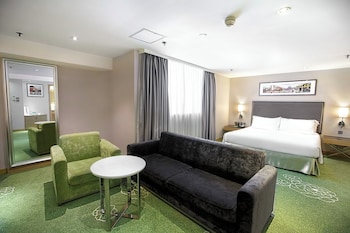 Suite, 1 King Bed