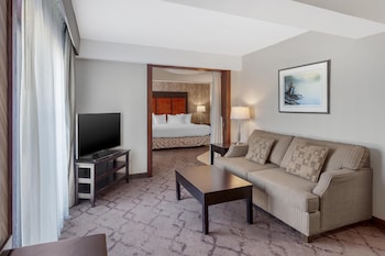Suite, 1 King Bed, Non Smoking, Jetted Tub