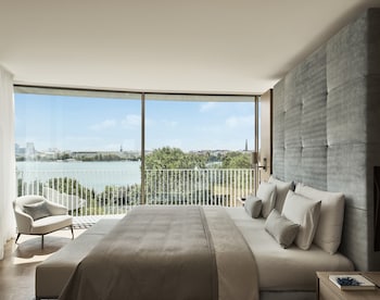 Suite (Fontenay)