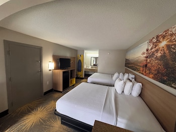 Room, Multiple Beds, Non Smoking
