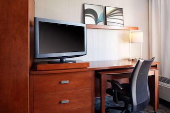 Room, 2 Queen Beds, Accessible (Mobility/Hearing Roll in Shower)