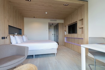 Superior Room, 1 King Bed