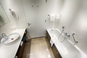 Deluxe Room, 1 King Bed