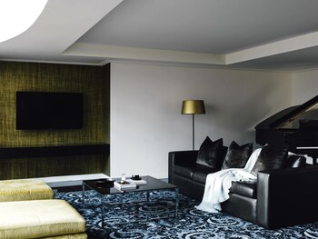 Penthouse, 1 King Bed, Balcony