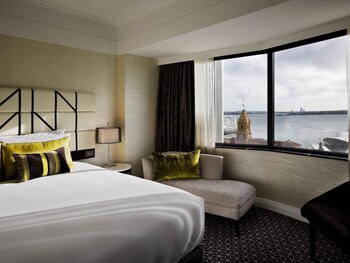 Executive Suite, 1 King Bed, Ocean View