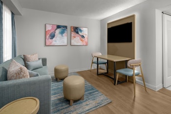 Suite, 2 Double Beds, Accessible, Bathtub
