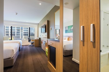 Standard Room, 2 Double Beds, City View