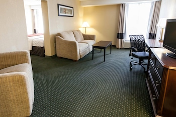 Standard Suite, 1 King Bed, Non Smoking