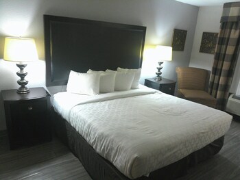 Superior Room, 1 King Bed with Sofa bed (Smoke-Free)