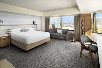 Room, 1 King Bed, Bay View, Corner