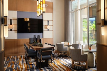 Concierge Room, Deluxe Room, 1 King Bed with Sofa bed, Bay View