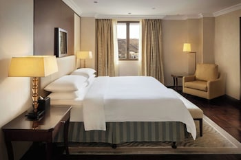 Diplomatic Suite Club, 1 King Bed