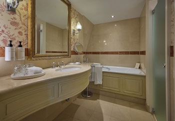 Penthouse Suite, 1 King Bed, River View (Duplex, Top Floor)