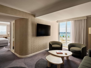 Terrace King Suite with Bay View