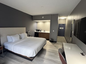 Executive Suite, 1 King Bed, Non Smoking