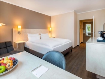Superior Room, 1 King Bed