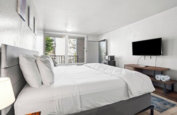 Classic Room, 1 King Bed