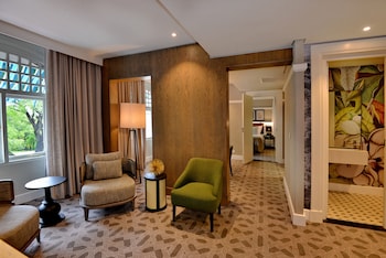 Batoka Suite (King bed) View of Victora Falls