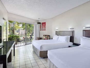 Deluxe Room, 2 Queen Beds