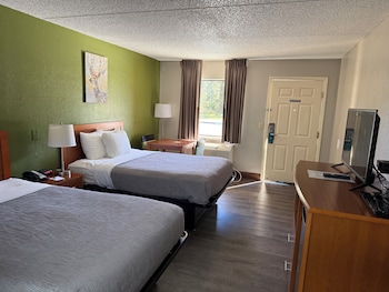 Standard Room, 2 Double Beds, Non Smoking