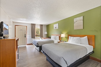 Standard Room, 2 Double Beds, Non Smoking