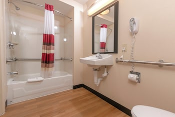 Premium Room, 1 King Bed, Accessible (Upgraded Bedding & Snack Smoke Free)