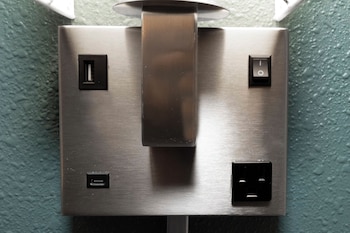 Superior Room, 1 King Bed (Smoke Free)