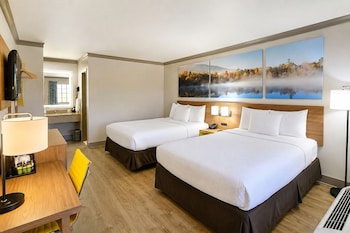 Room, 2 Queen Beds, Non Smoking (Walk-In Shower)