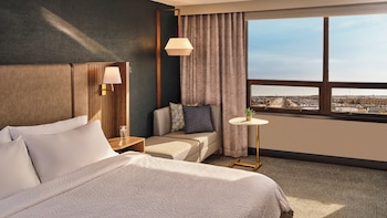 Standard Room, 1 King Bed, Transfer Shower, Non Smoking (Mobility, Transfer Shower)