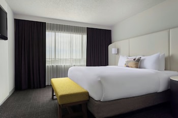 Premium Suite, 1 Bedroom (Mobility Accessible, Tub)