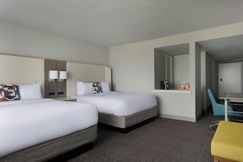 Premium Studio, 2 Queen Beds