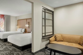 Suite, Multiple Beds